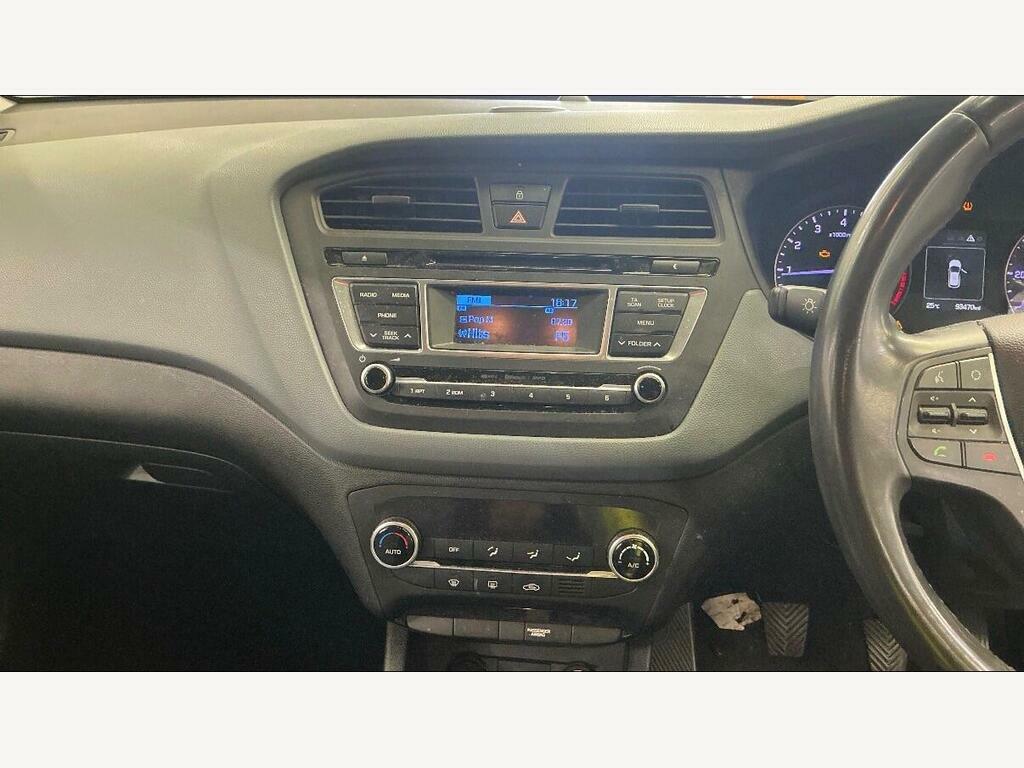 Hyundai I20 1.2 Premium Euro 6 White #6