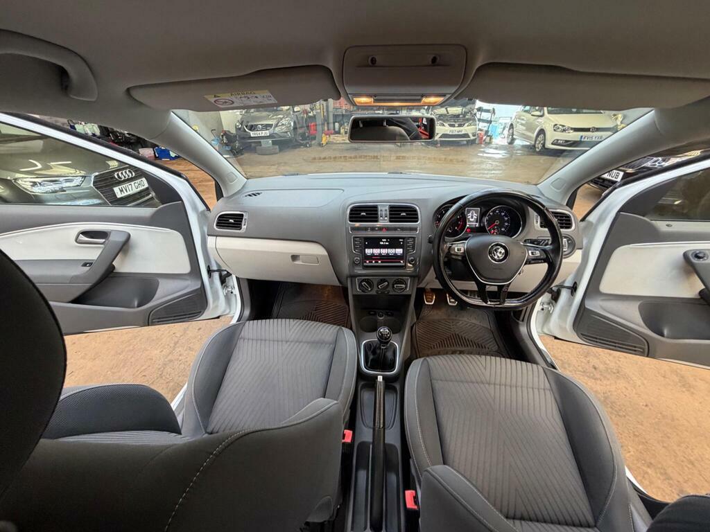 Volkswagen Polo 1.2 Tsi Bluemotion Tech Se Design Euro 6 S S White #2