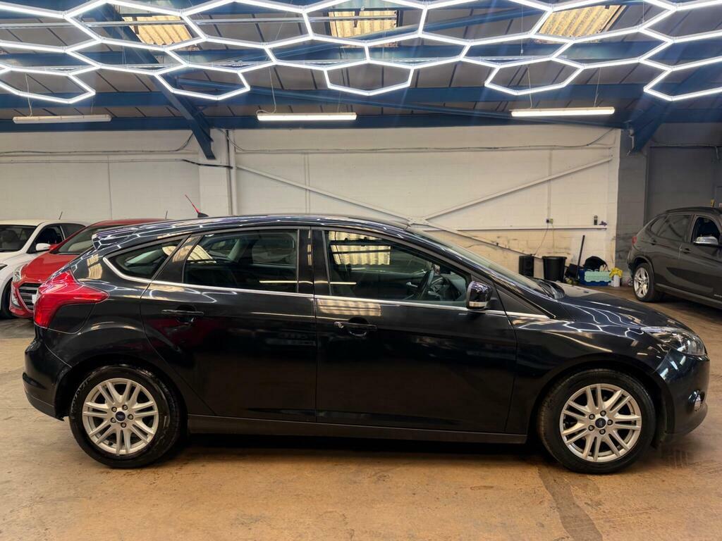 Ford Focus Hatchback St Black #14