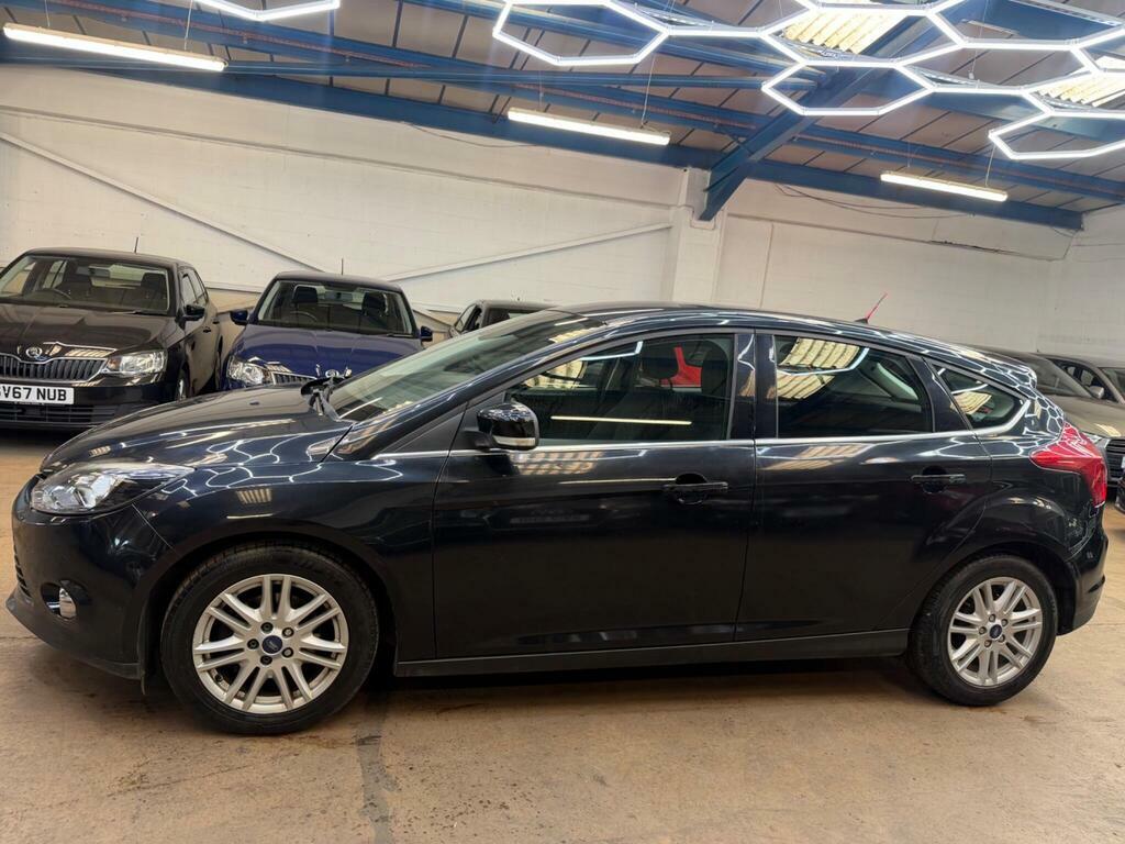 Ford Focus Hatchback St Black #9
