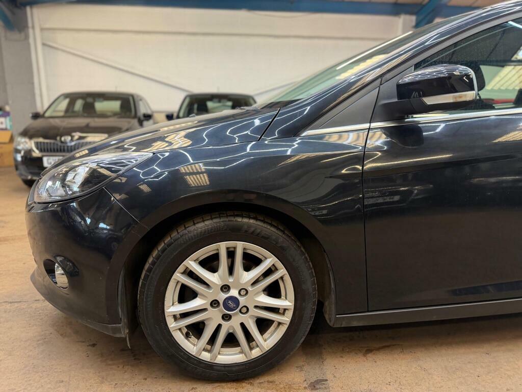 Ford Focus Hatchback St Black #48