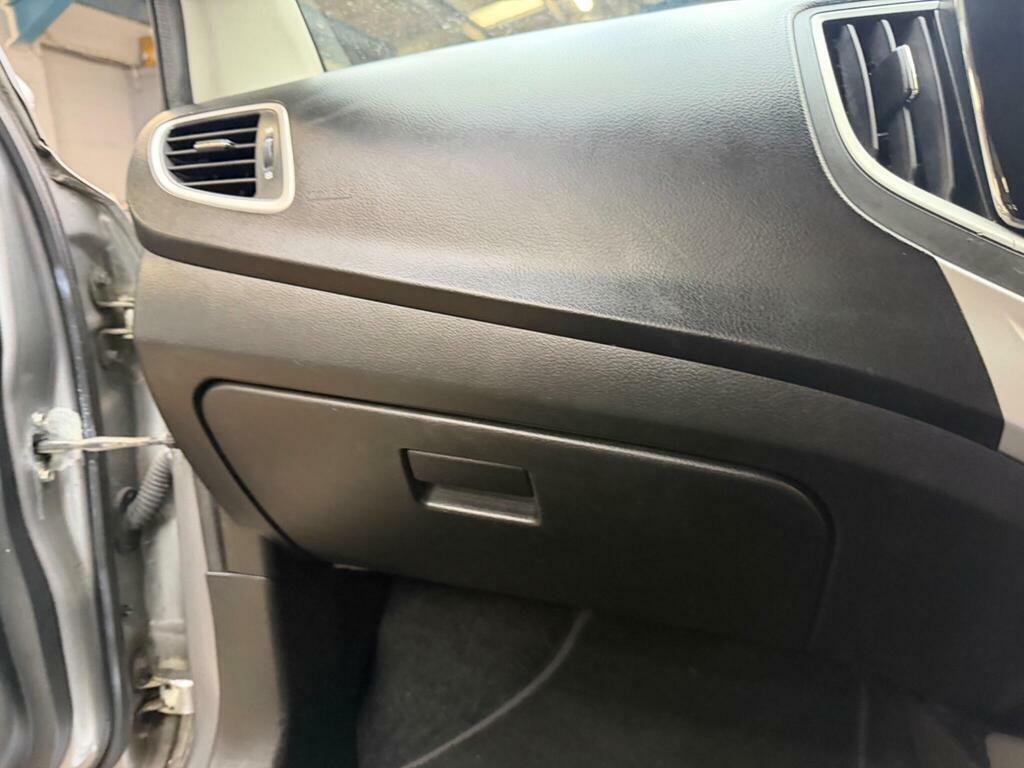 Suzuki Baleno Petrol White #41