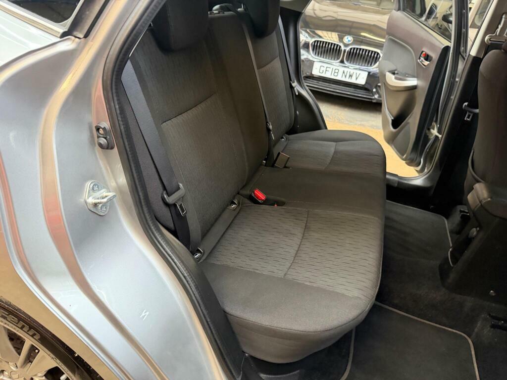 Suzuki Baleno Petrol White #25