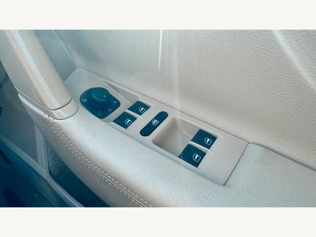 Volkswagen Passat Blue #45