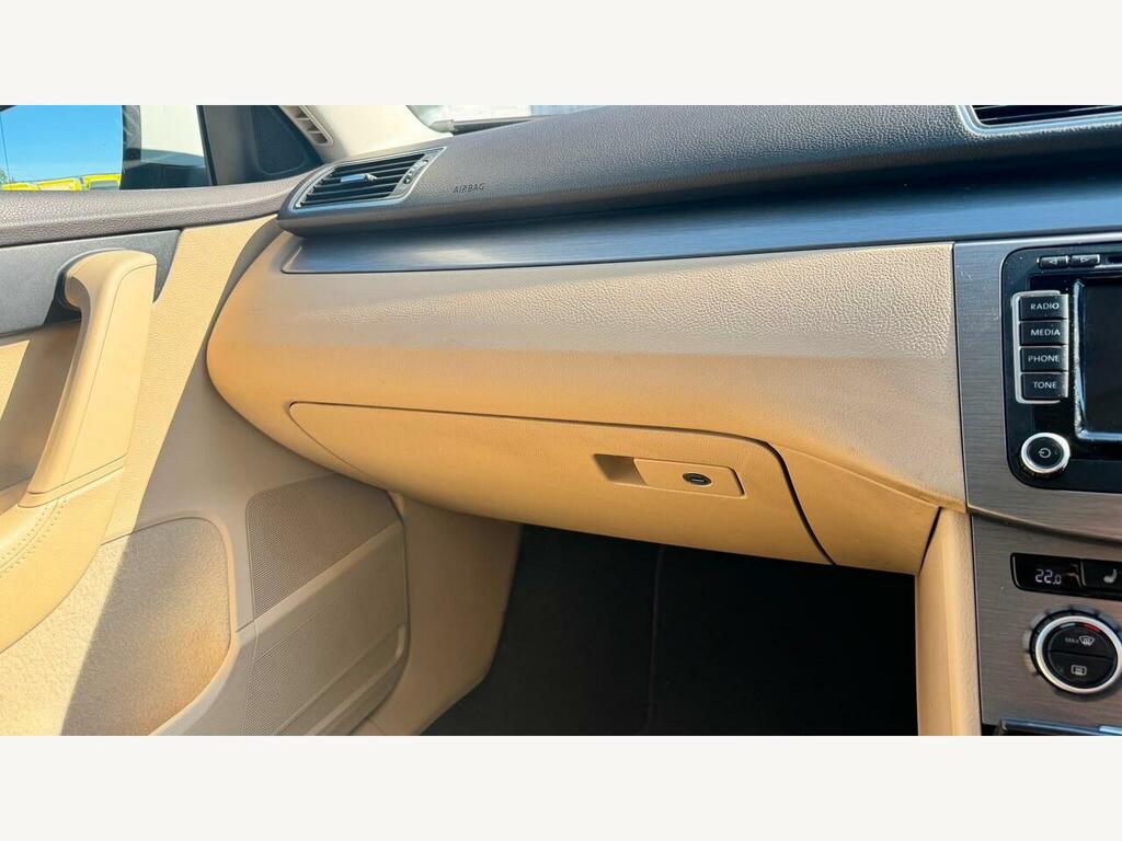 Volkswagen Passat Blue #60