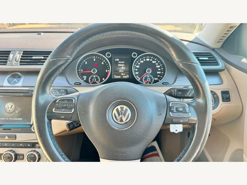 Volkswagen Passat Blue #56
