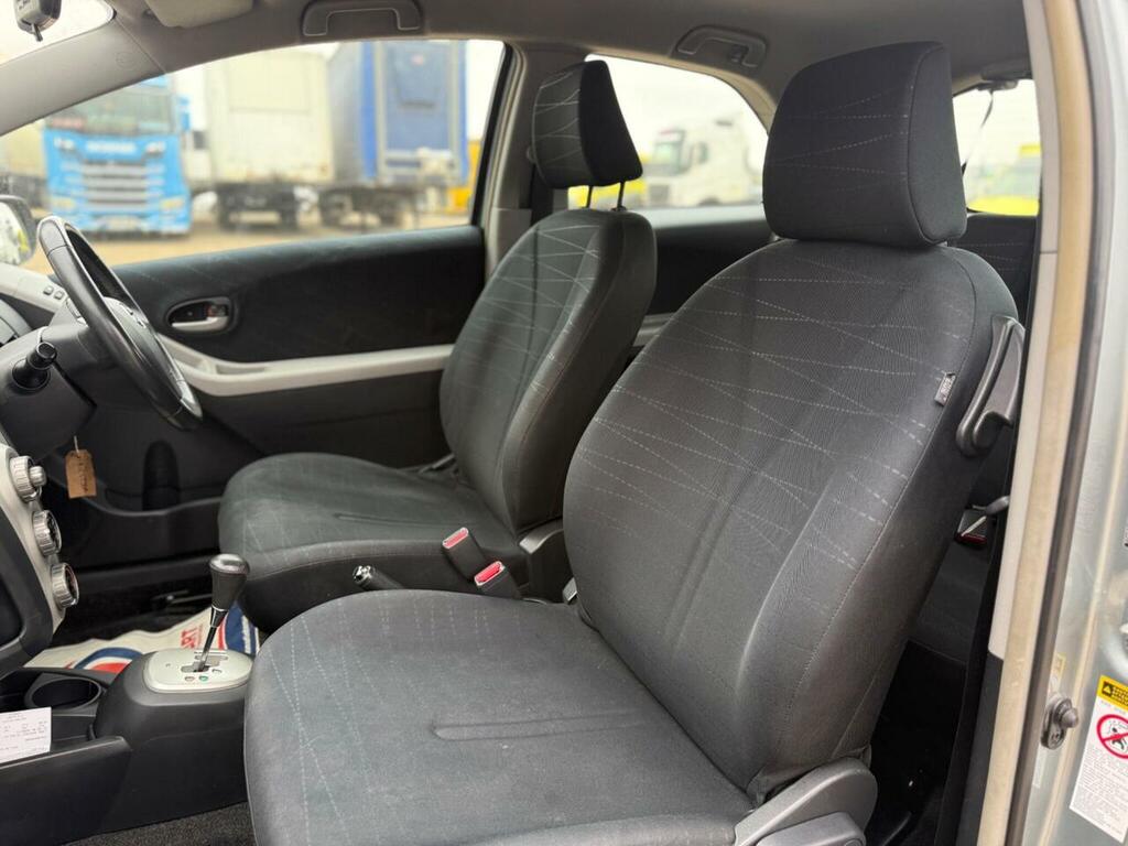 Toyota Yaris 1.3 Sr Multimode Silver #39