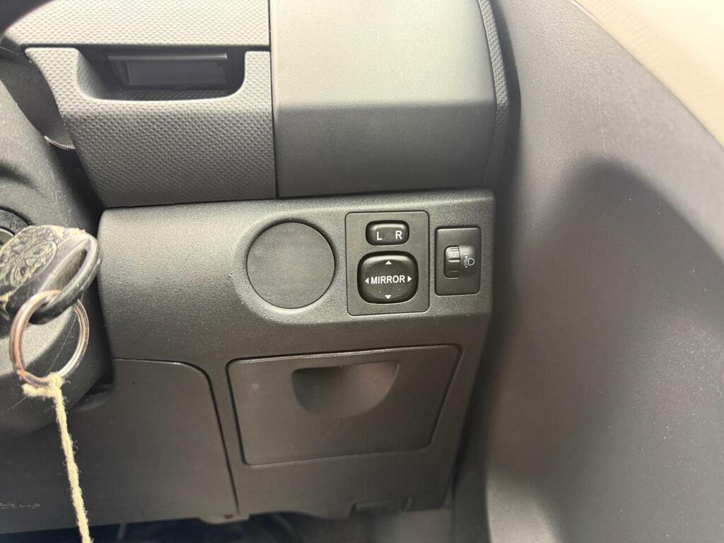 Toyota Yaris 1.3 Sr Multimode Silver #32