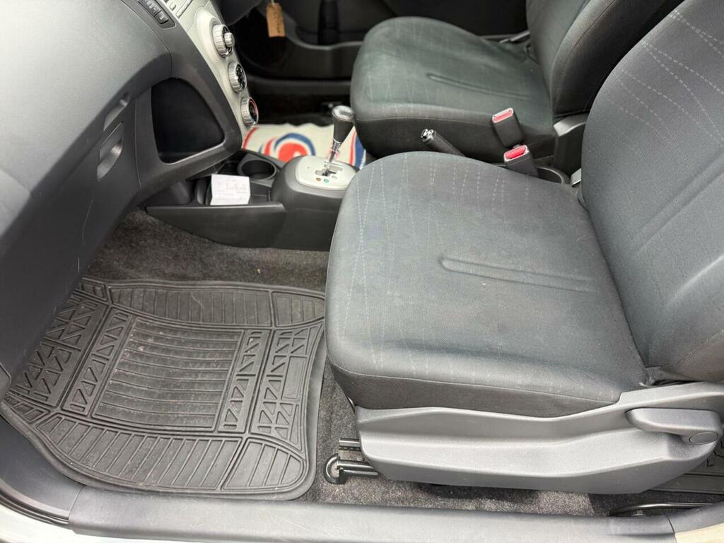 Toyota Yaris 1.3 Sr Multimode Silver #40