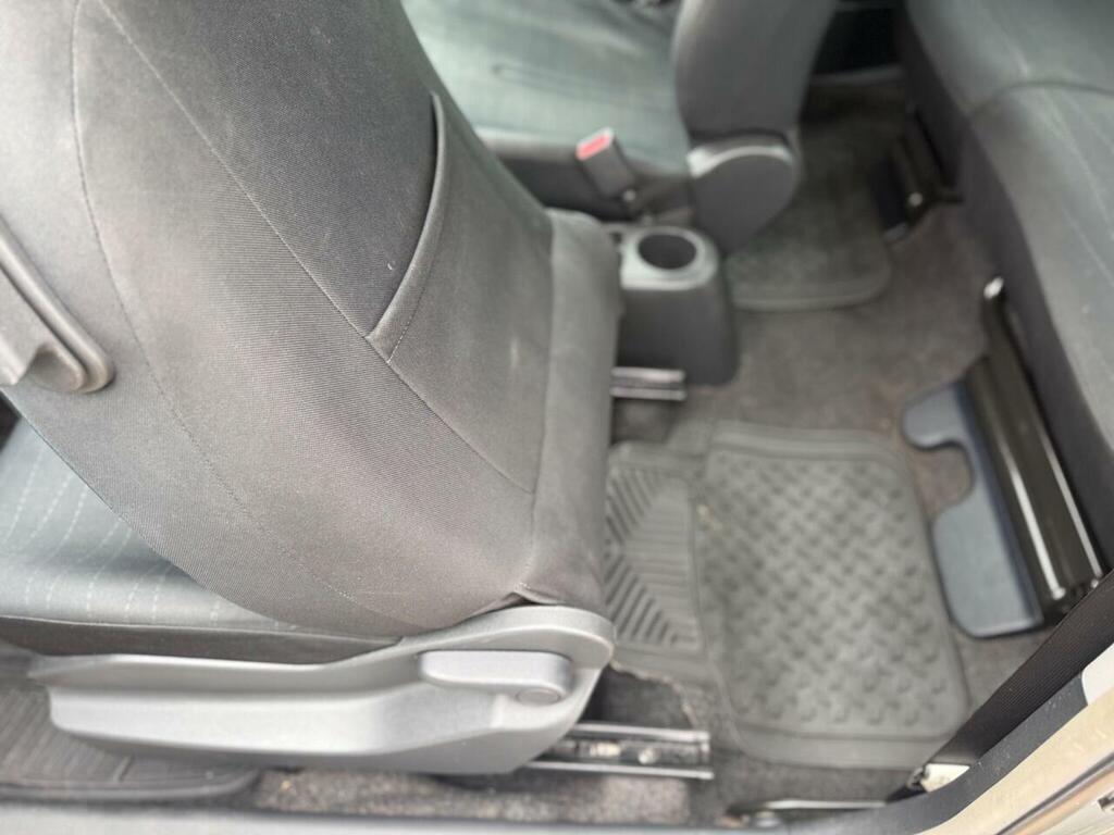 Toyota Yaris 1.3 Sr Multimode Silver #28