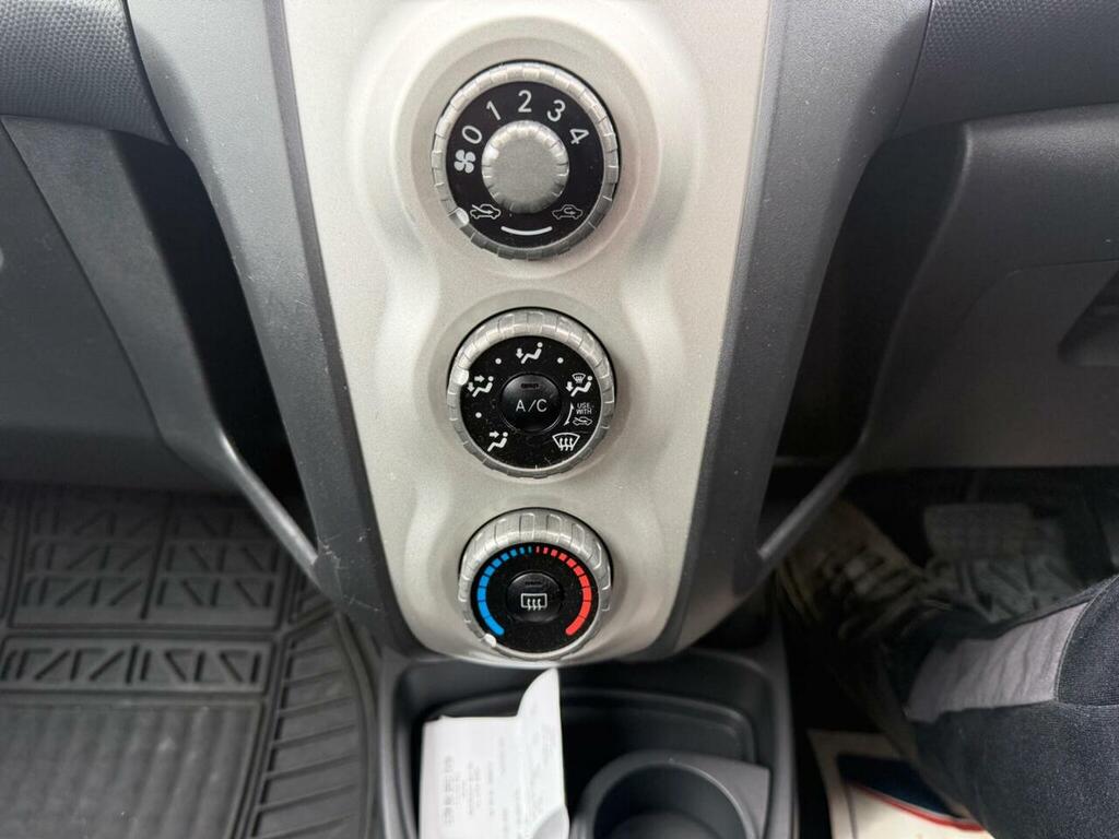 Toyota Yaris 1.3 Sr Multimode Silver #42