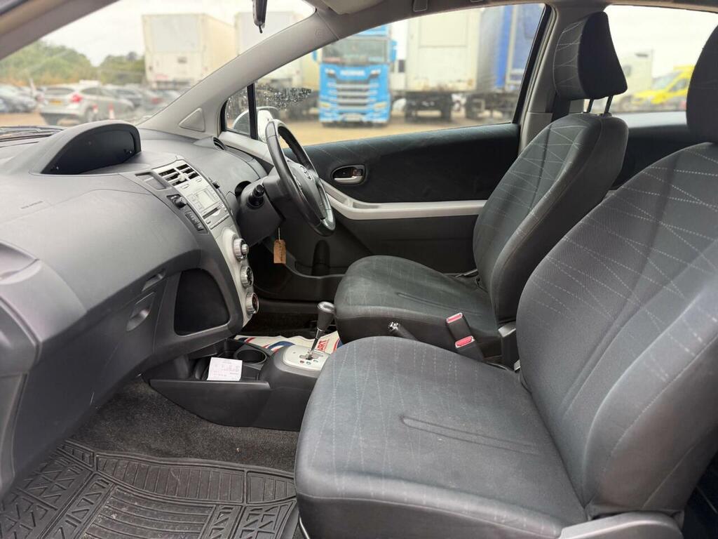 Toyota Yaris 1.3 Sr Multimode Silver #38