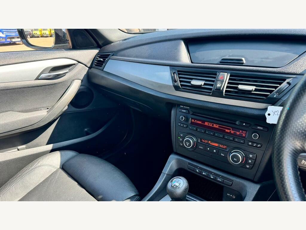 BMW X1 2.0 18D Se Xdrive Black #34