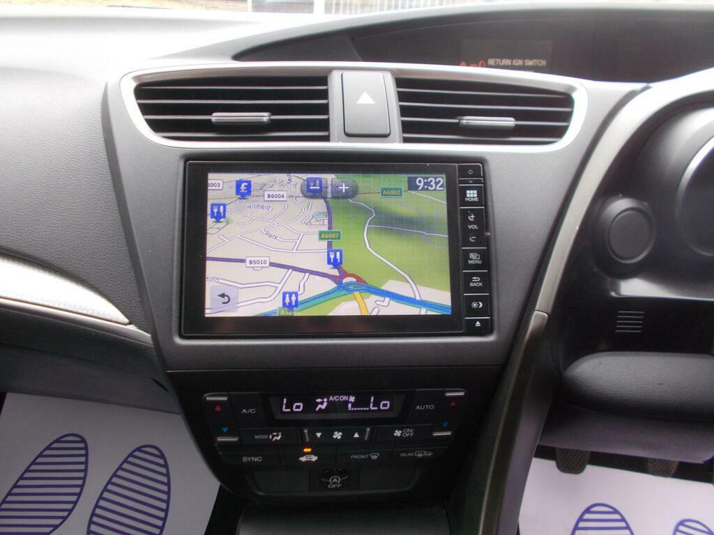 Honda Civic 1.6 I-dtec Se Plus Navi Euro 5 S S Silver #4