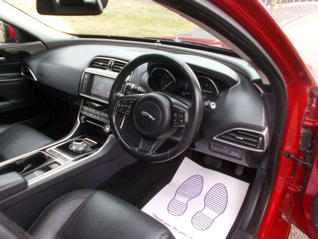 Jaguar XE 2.0D Portfolio Euro 6 S S Red #4