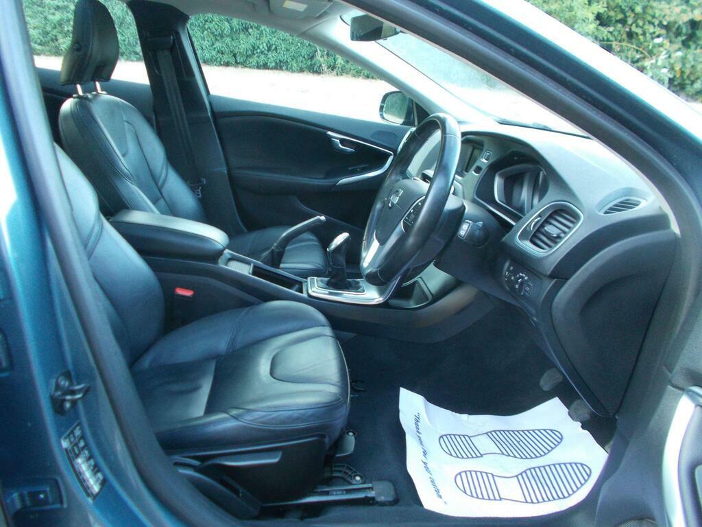 Volvo V40 Hatchback Blue #12