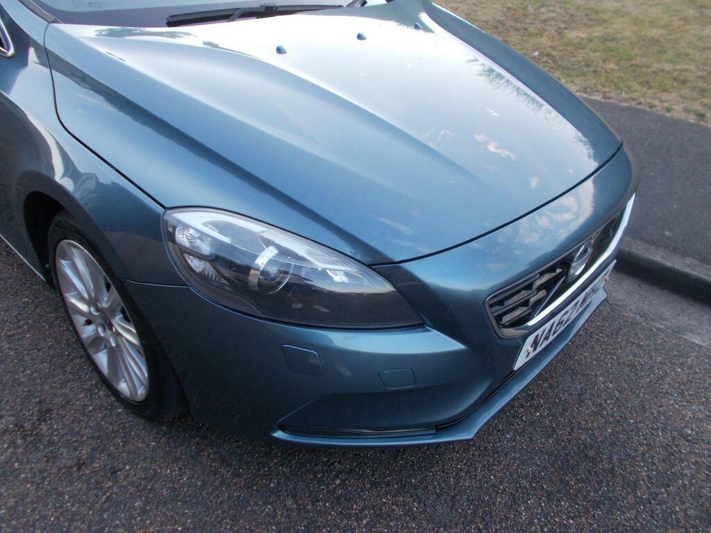Volvo V40 D3 Se 5-Door Blue #13