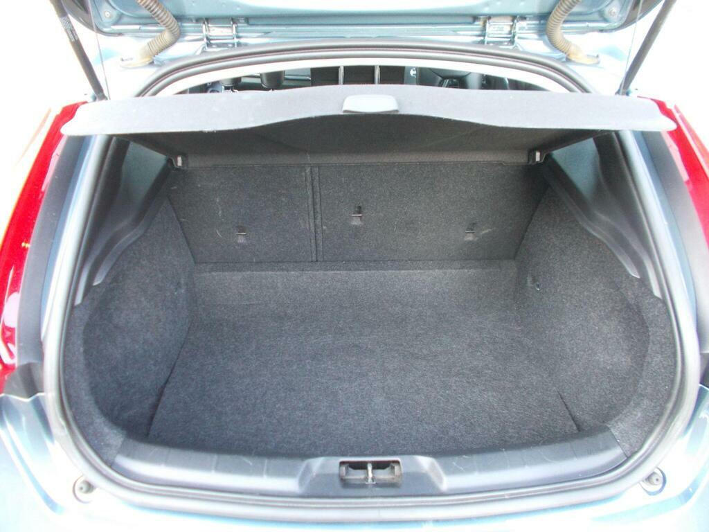 Volvo V40 Hatchback Blue #24