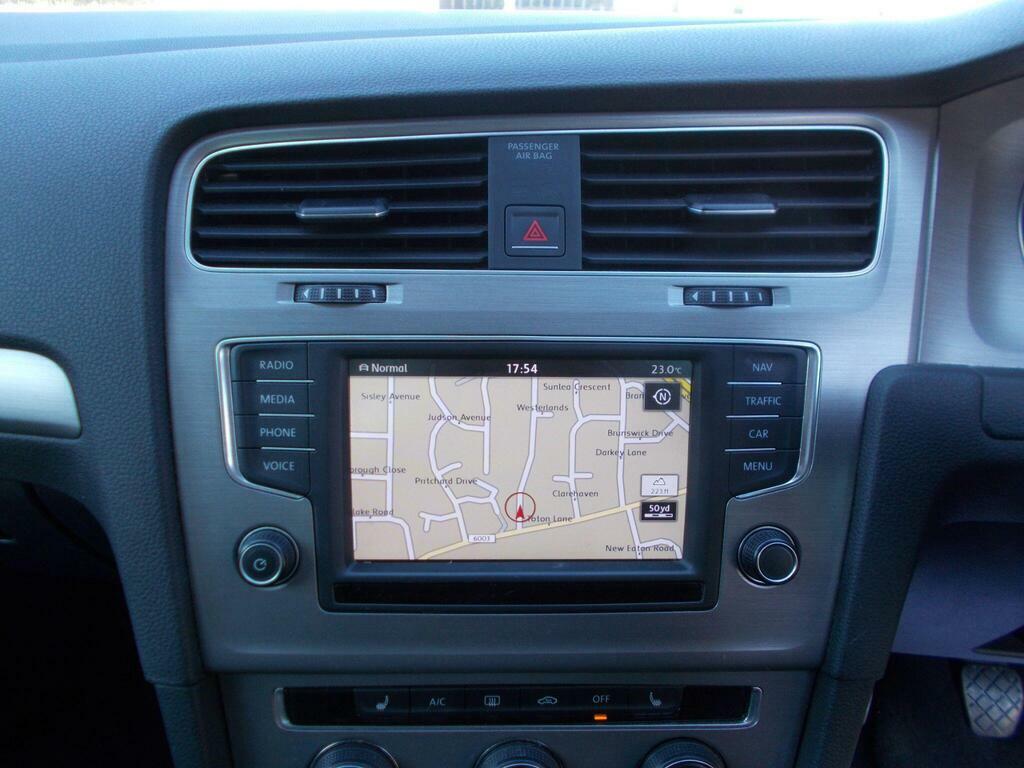 Volkswagen Golf 1.6 Tdi Bluemotion Tech Match Edition Euro 6 S S LC65MXH Red #3