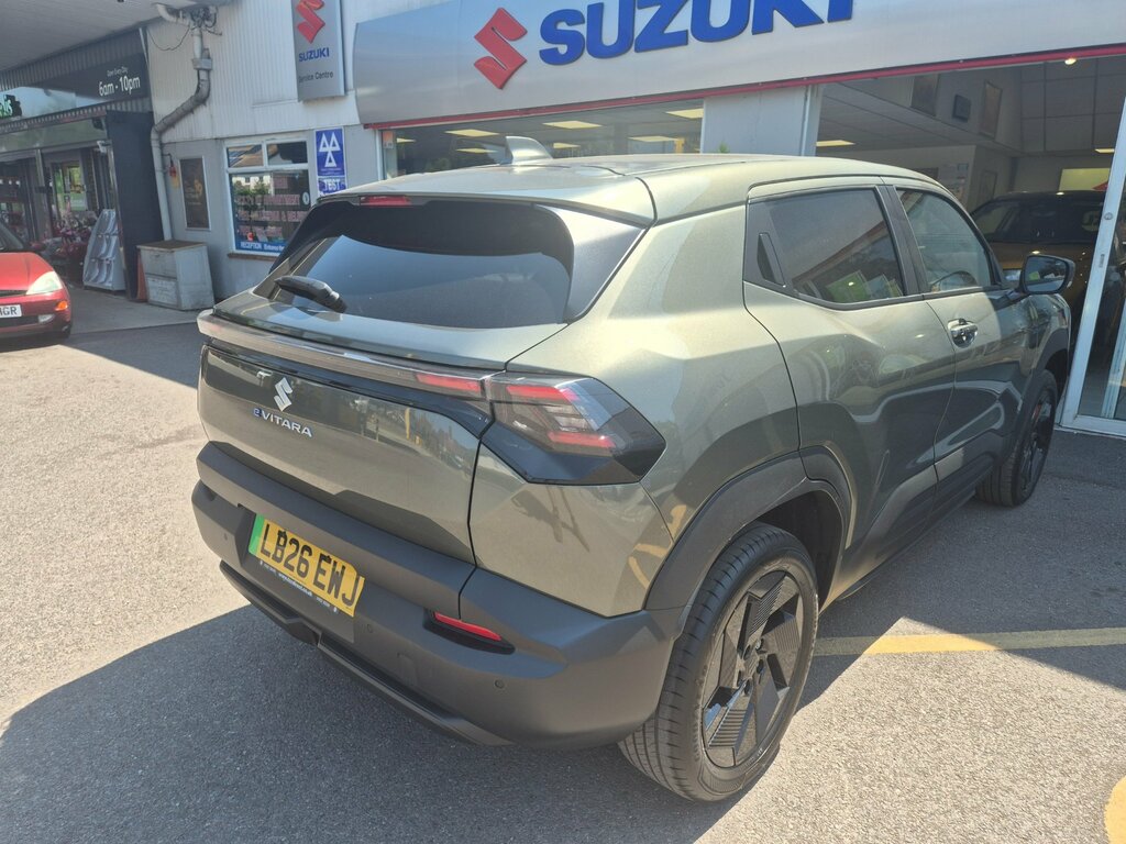 Suzuki Vitara 61Kwh Motion Suv 174 Ps Green #6