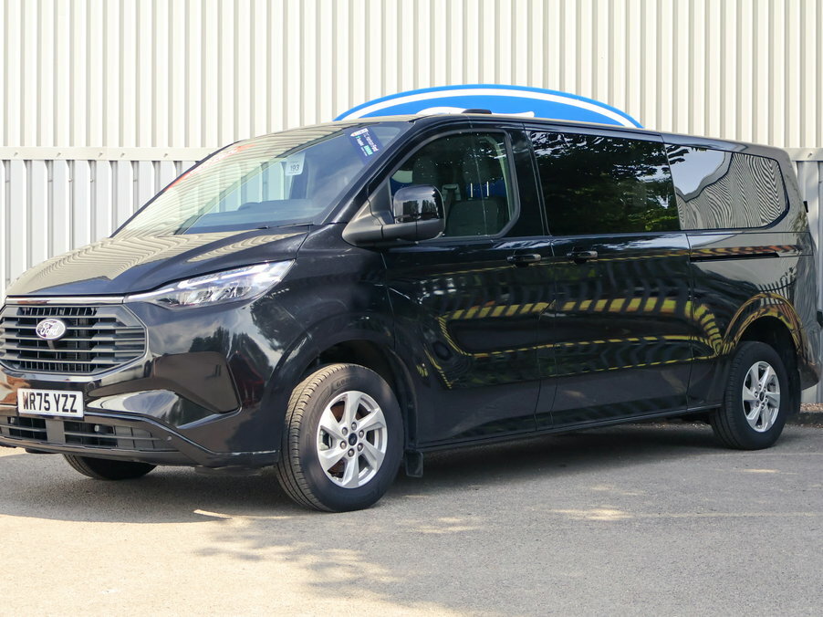 Ford Transit Custom 2.5 Phev 232Ps H1 Kombi Limited 9 Seater WR75YZZ Black #2