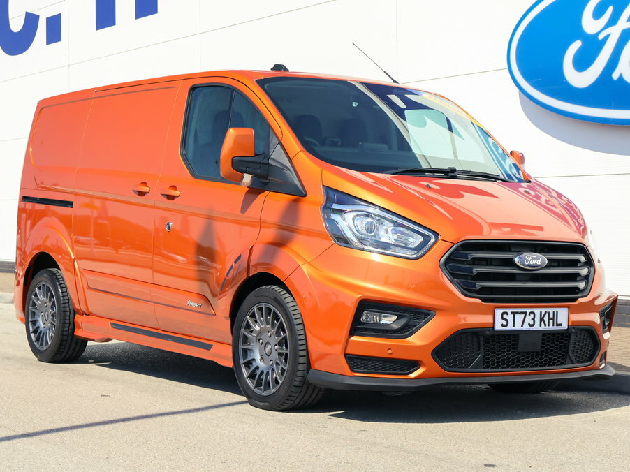 Ford Transit Custom 2.0 Ecoblue 170Ps Low Roof Limited Van ST73KHL Orange #2