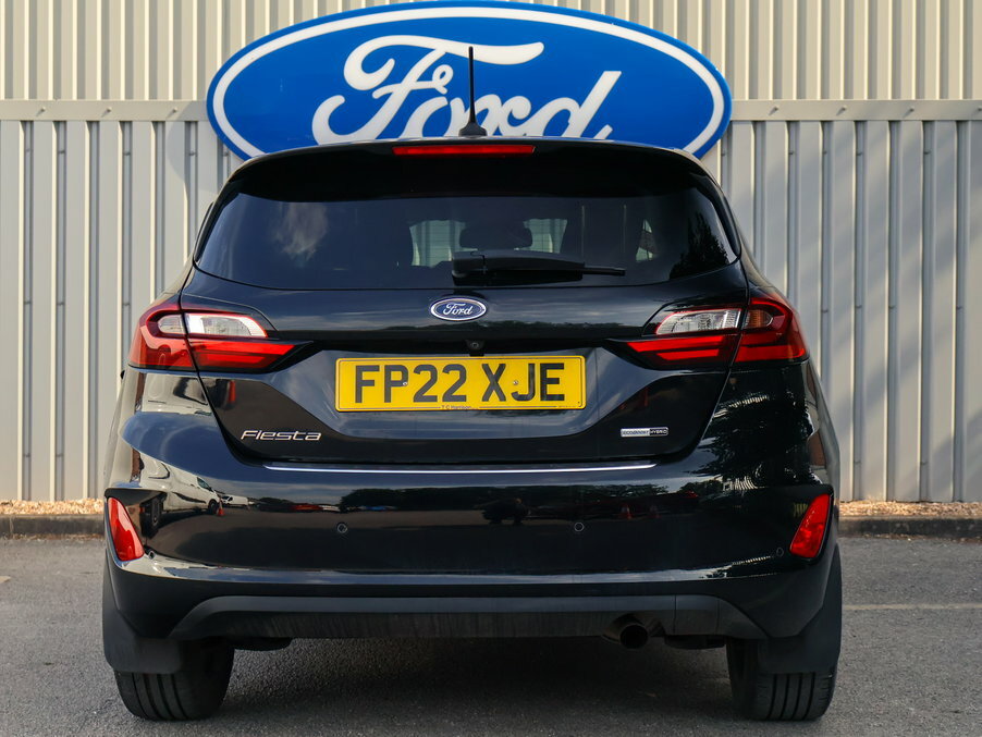 Ford Fiesta 1.0 Ecoboost Hbd Mhev 125 Titanium Vignale FP22XJE Black #4