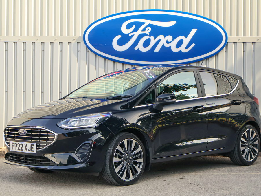 Ford Fiesta 1.0 Ecoboost Hbd Mhev 125 Titanium Vignale FP22XJE Black #2