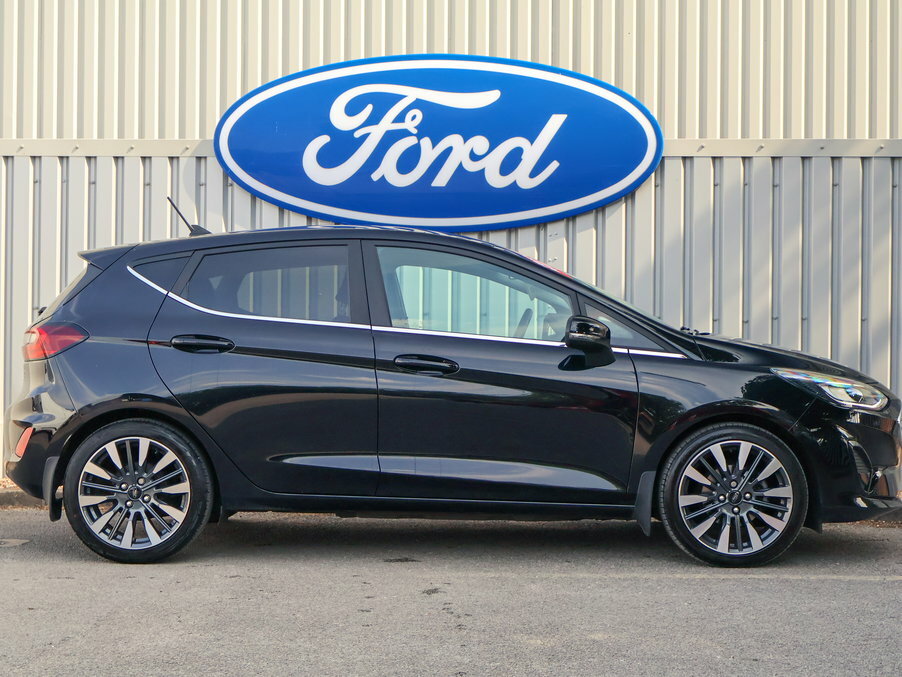 Ford Fiesta 1.0 Ecoboost Hbd Mhev 125 Titanium Vignale FP22XJE Black #5