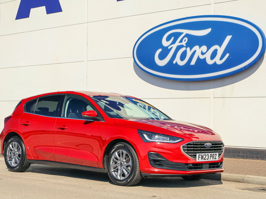 Ford Focus 1.0 Ecoboost Titanium Red
