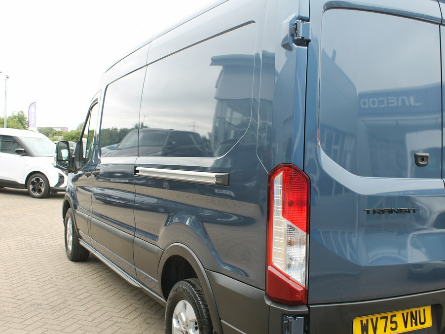 Ford Transit Custom 2.0 Ecoblue 165Ps H2 Limited Van Nav WV75VNU Blue #6