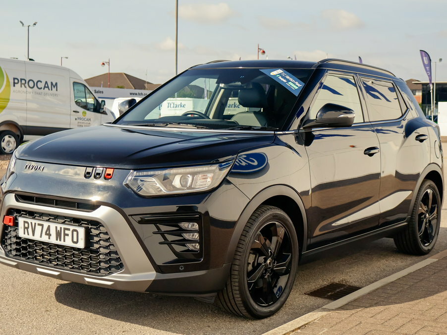 SsangYong Tivoli 1.5 K40 Black #5