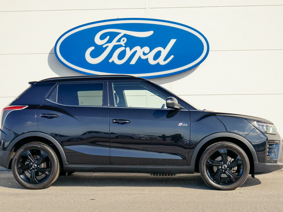 SsangYong Tivoli 1.5 K40 Black #2