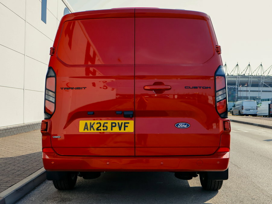 Ford Transit Custom 2.5 Phev 232Ps H1 Double Cab Van Limited AK25PVF Red #5