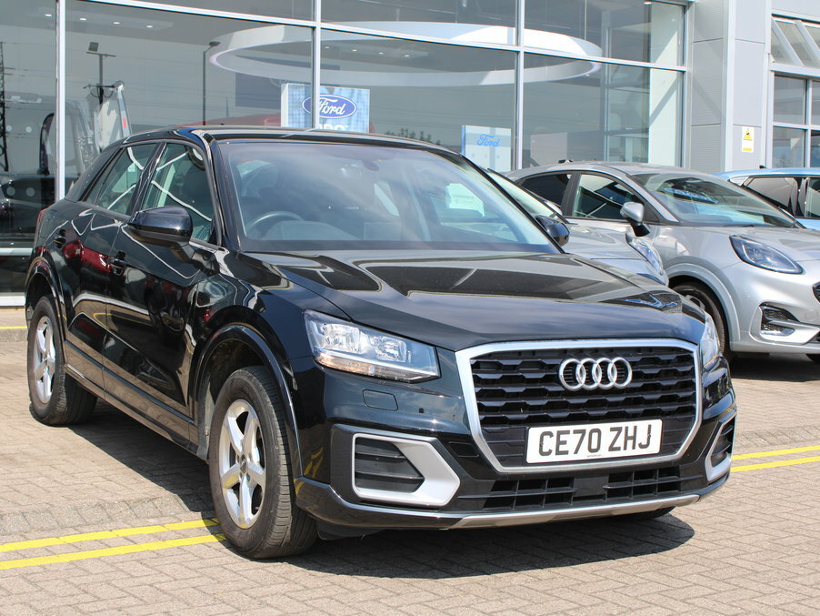 Audi Q2 30 Tfsi Technik Black