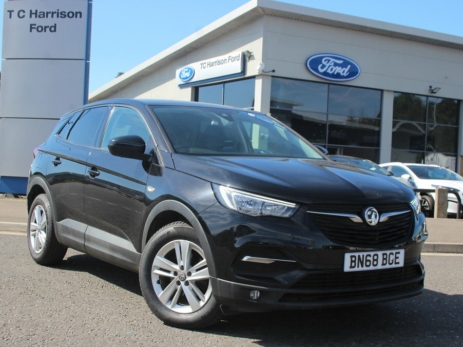 Vauxhall Grandland X 1.6 Turbo D Se Black
