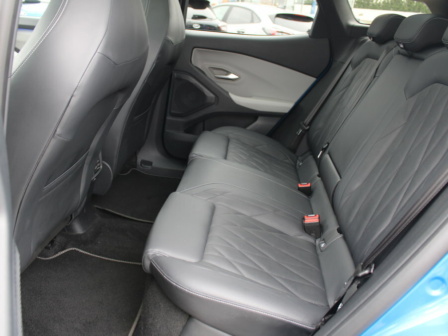 Ford Explorer Premium Extended Range Awd Grey #22