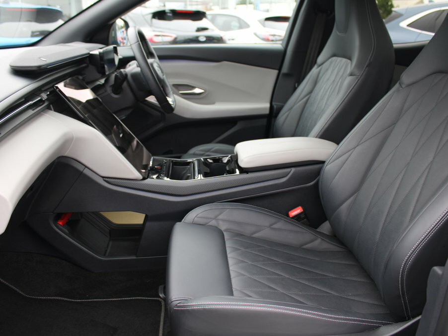 Ford Explorer Premium Extended Range Awd Grey #21