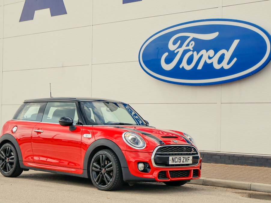 Mini Hatch 2.0 Cooper S Sport II Comfort Pack NC19ZVF Red
