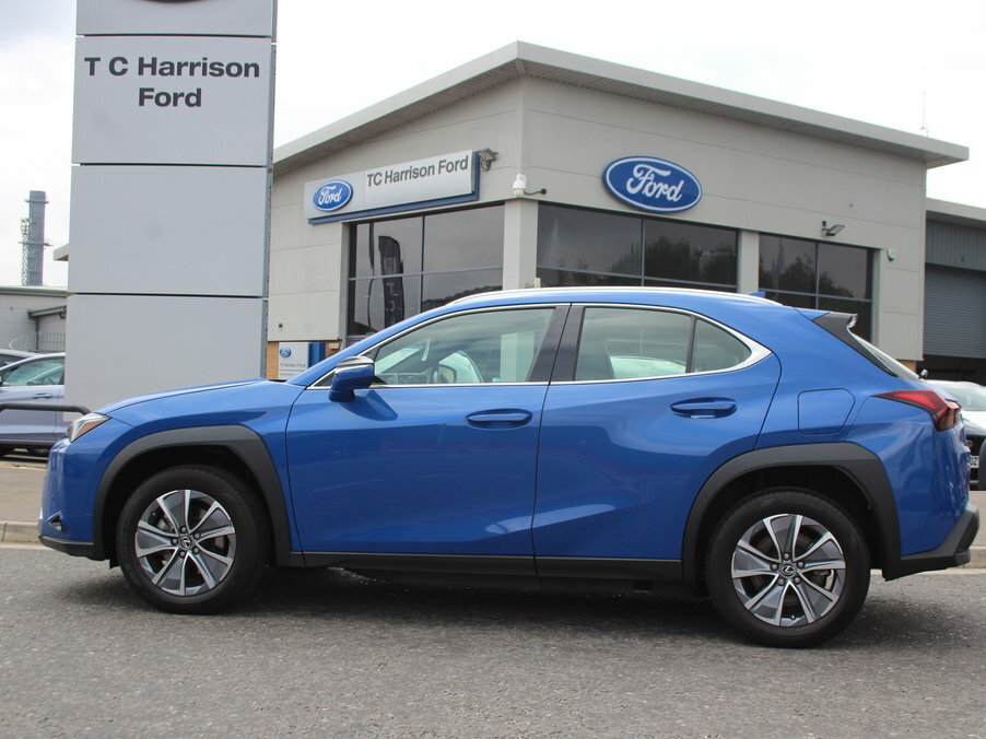 Lexus UX 300E 150Kw 72.8 Kwh E-cvt White #4