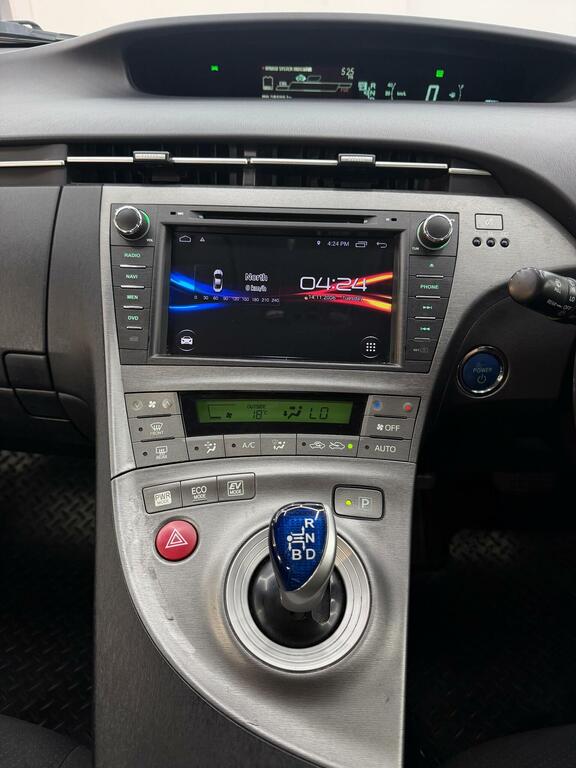 Toyota Prius 1.8 Vvti Business Edition Cvt 2018 Silver #31