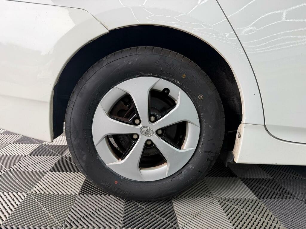 Toyota Prius 1.8 Vvti Business Edition Cvt 2018 Silver #27