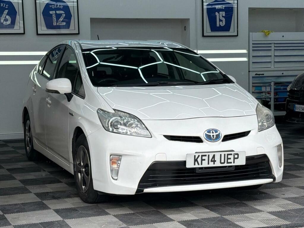 Toyota Prius 1.5 Cvt White