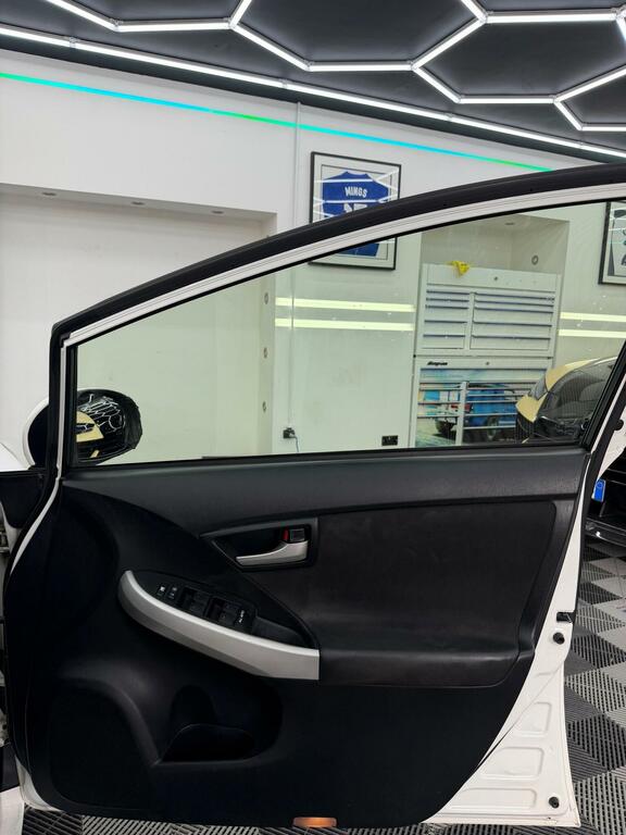 Toyota Prius 1.8 Vvti Business Edition Cvt 2018 Silver #23