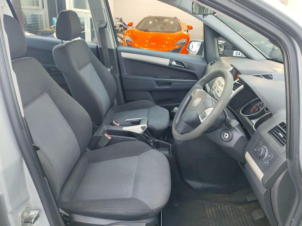 Vauxhall Zafira #17