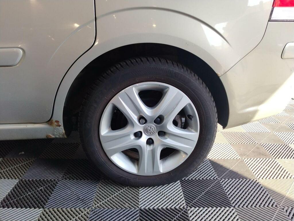 Vauxhall Zafira #24