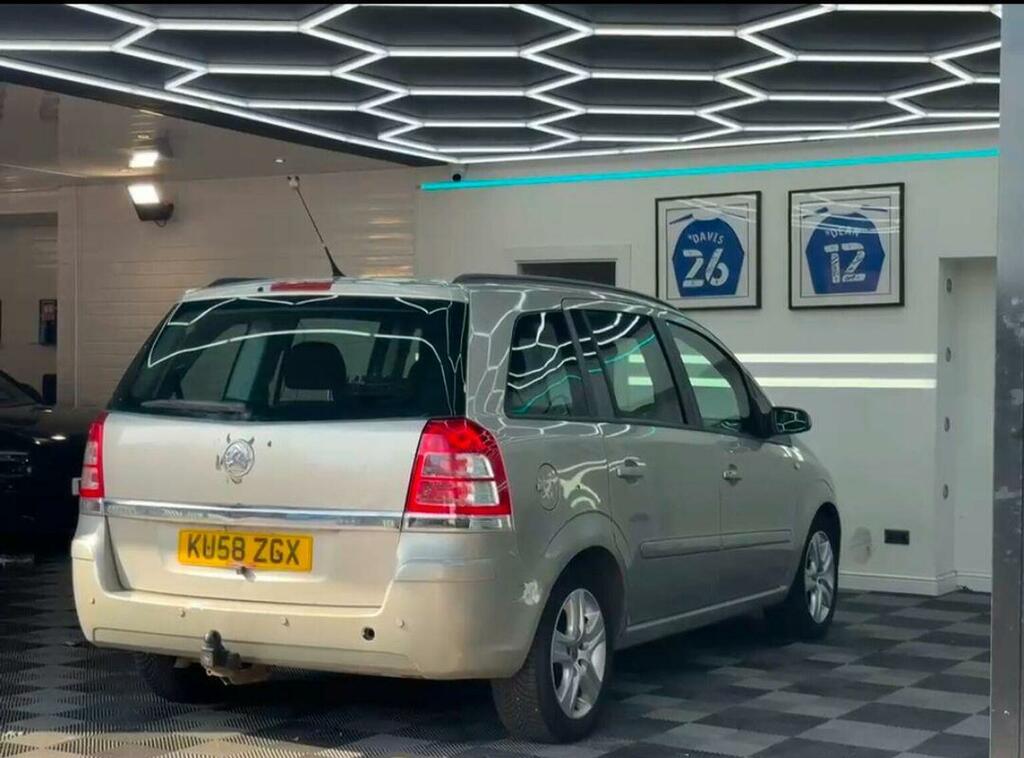 Vauxhall Zafira #10