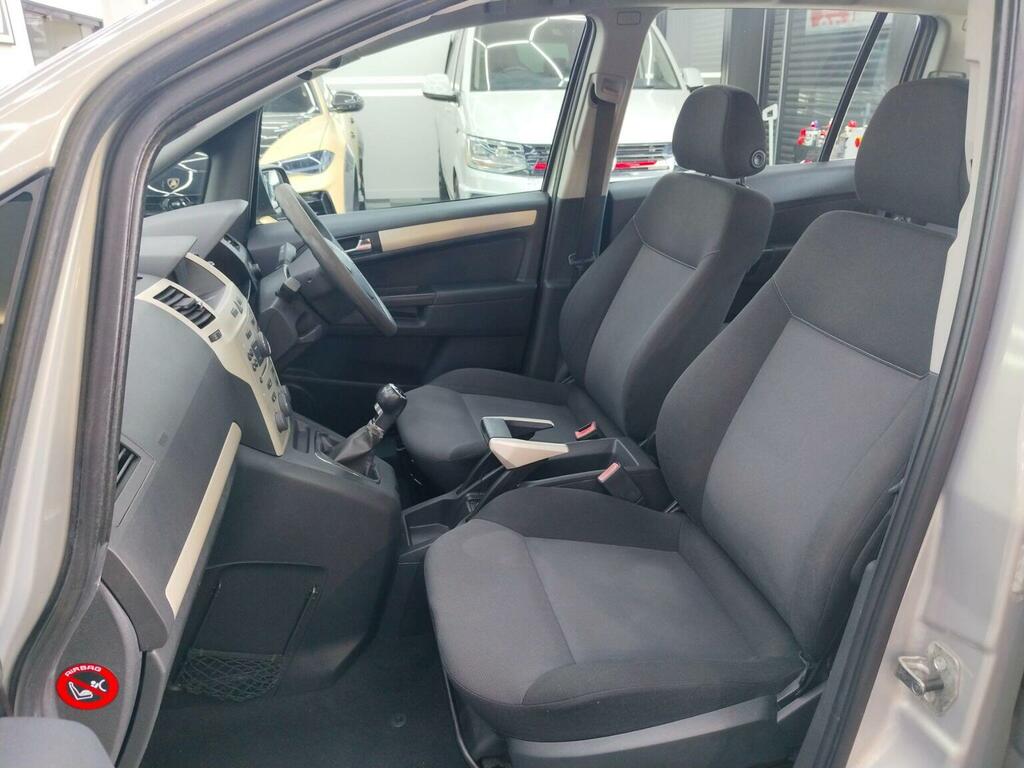 Vauxhall Zafira #31