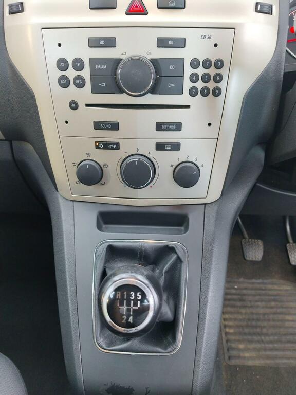 Vauxhall Zafira #13
