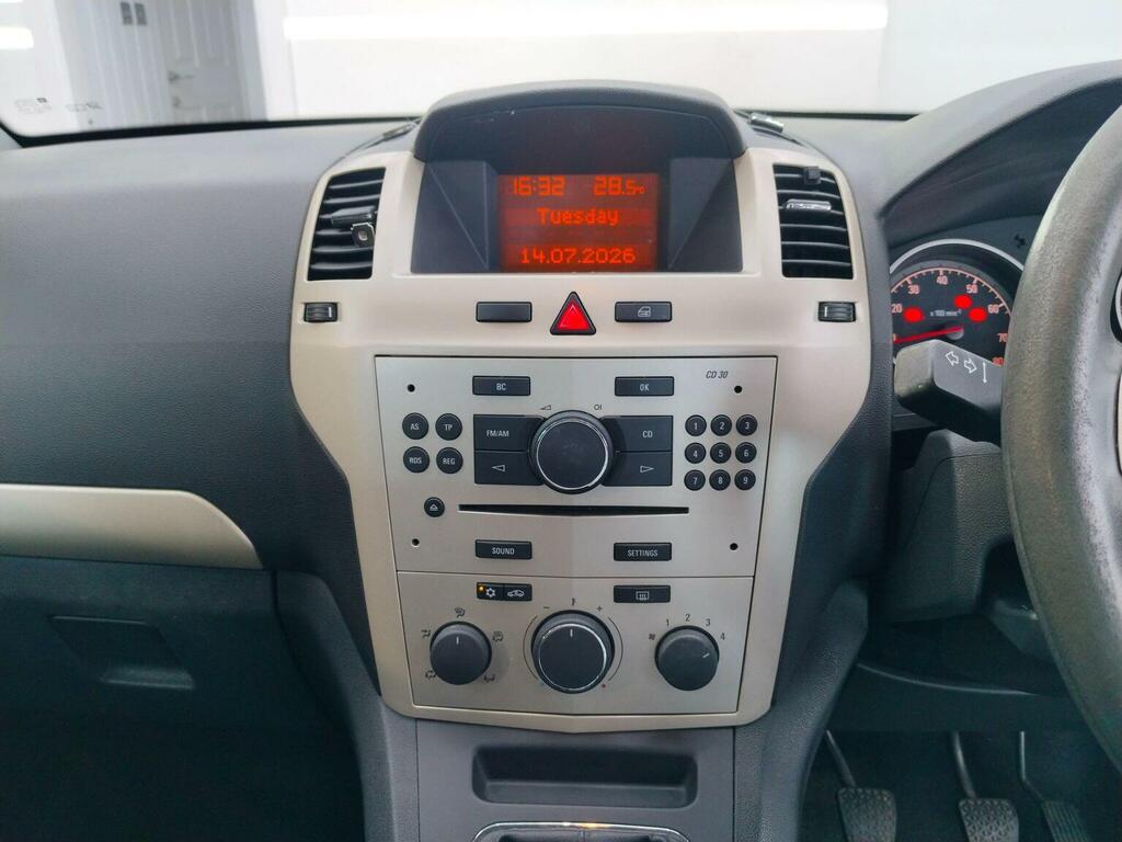Vauxhall Zafira #16